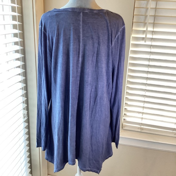 NWT Lane Bryant Blue Asymmetrical Long Sleeve T-Shirt Size 14/16 - Picture 2 of 7